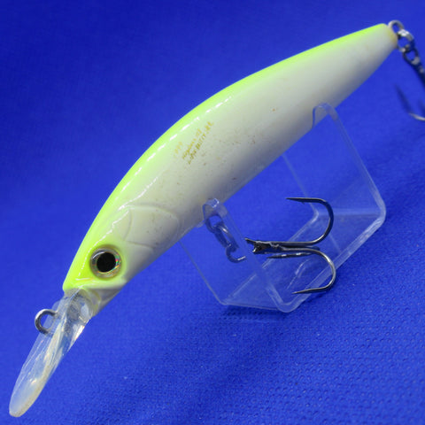 LIP IN BAIT F [Used]